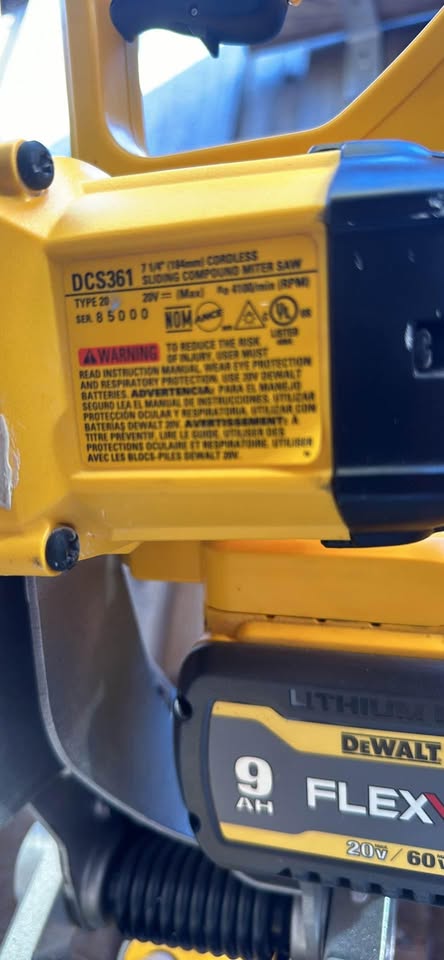 DeWalt Miter with a 6.0ah battery