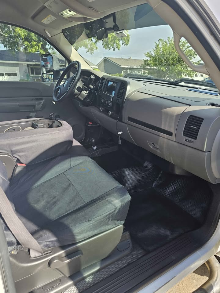 2009 Chevrolet Silverado 3500 hd crew cab Work Truck Pickup 4D 8 ft