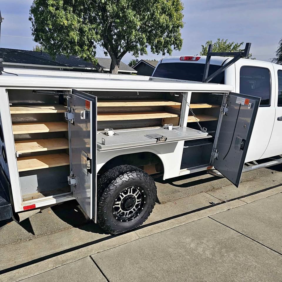 2009 Chevrolet Silverado 3500 hd crew cab Work Truck Pickup 4D 8 ft